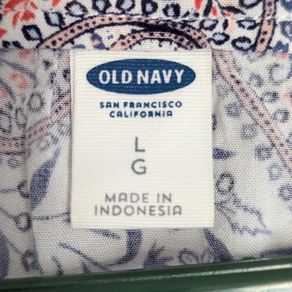 *3 for $20* OLD NAVY tank top - Picture 3 of 4